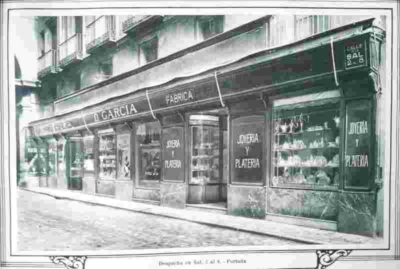 1920s Repoussé Silver Pansy Locket