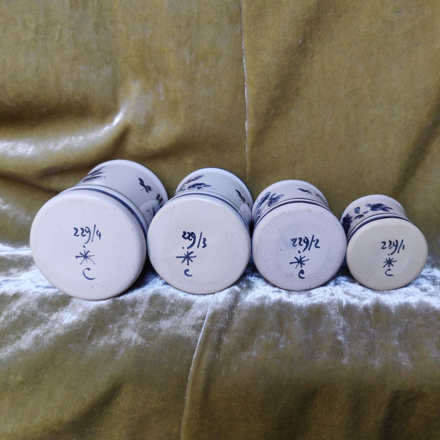 1950s French Hand-Painted Mini Apothecary Jars - Set of 4 - Hachisch Arsenic Cocaïne Opium - Blue