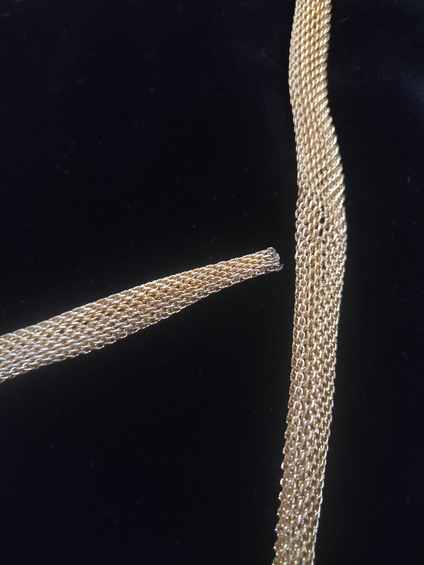 1970s Gold-tone Mesh Snake - Flatter Head