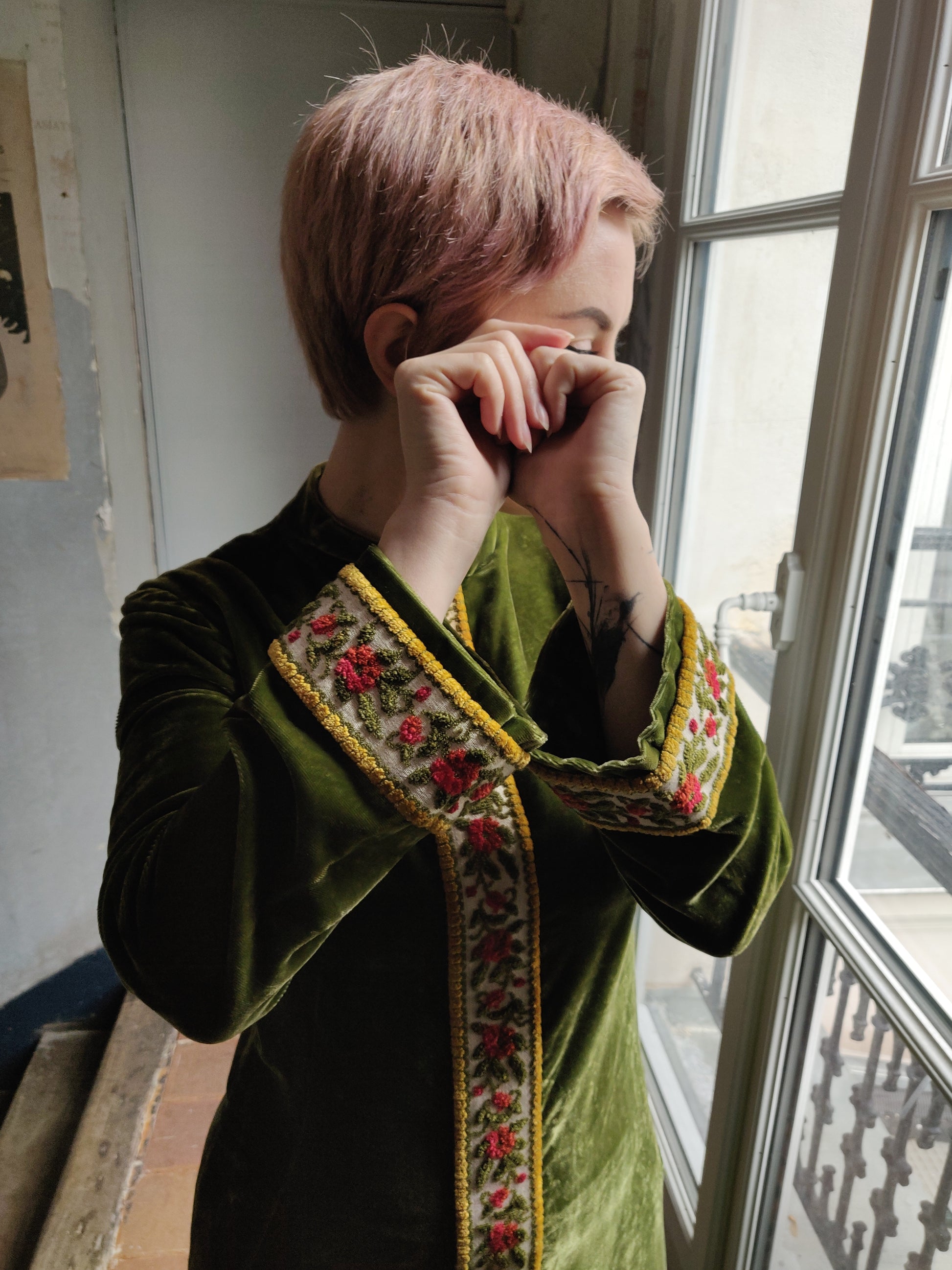 Vintage Clothing Green Velvet Dr Martens Emerald Green Flower Lace Velvet Long Sleeve Vintage Dress, Emerald Vintage Clothing Green Velvet Dr Martens Emerald Green Flower Lace Velvet Long Sleeve Vintage Dress, Emerald