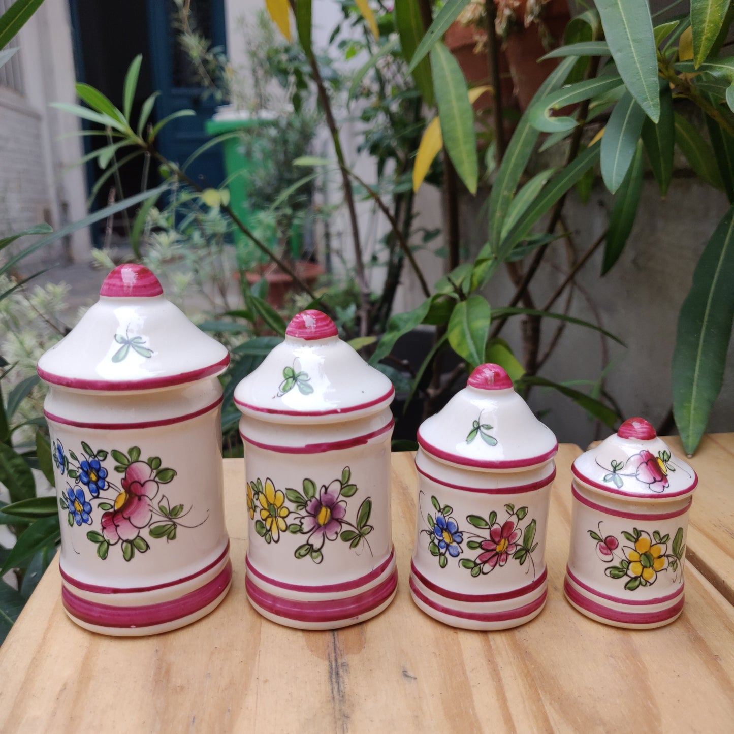 1950s French Hand-Painted Mini Apothecary Jars - Set of 4 - Hachisch Arsenic Cocaïne Opium - Pink