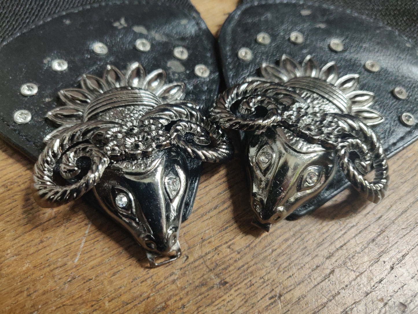 Dark Silver Double Ram Head Belt