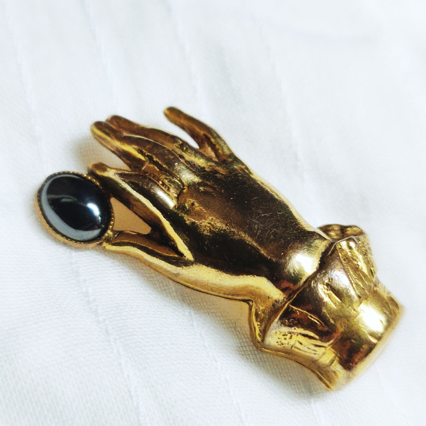 Victoriana Hand Brooch