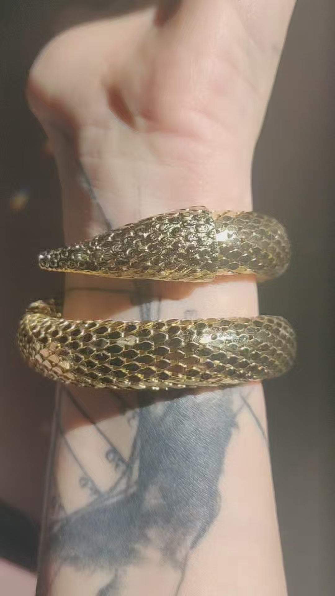 1960s Whiting & Davis Mesh Snake Bracelet – Moorchild Paris Vintage