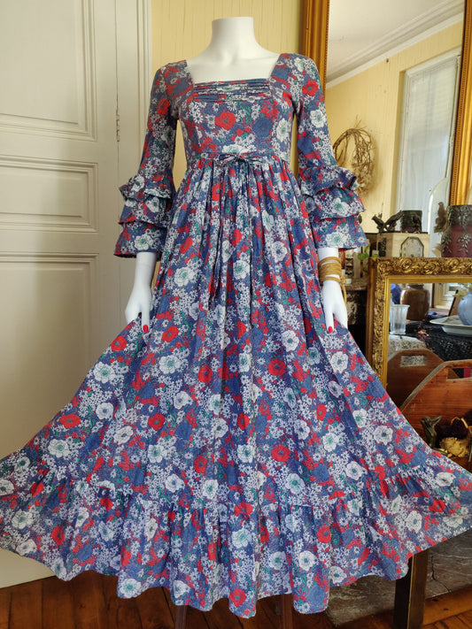 1970s Laura Ashley Ruffle Sleeves Dress
